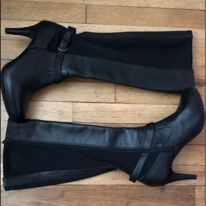 Me Too Size 7.5 Black Boots